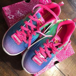 Skechers girls sneakers 3.5 NWT